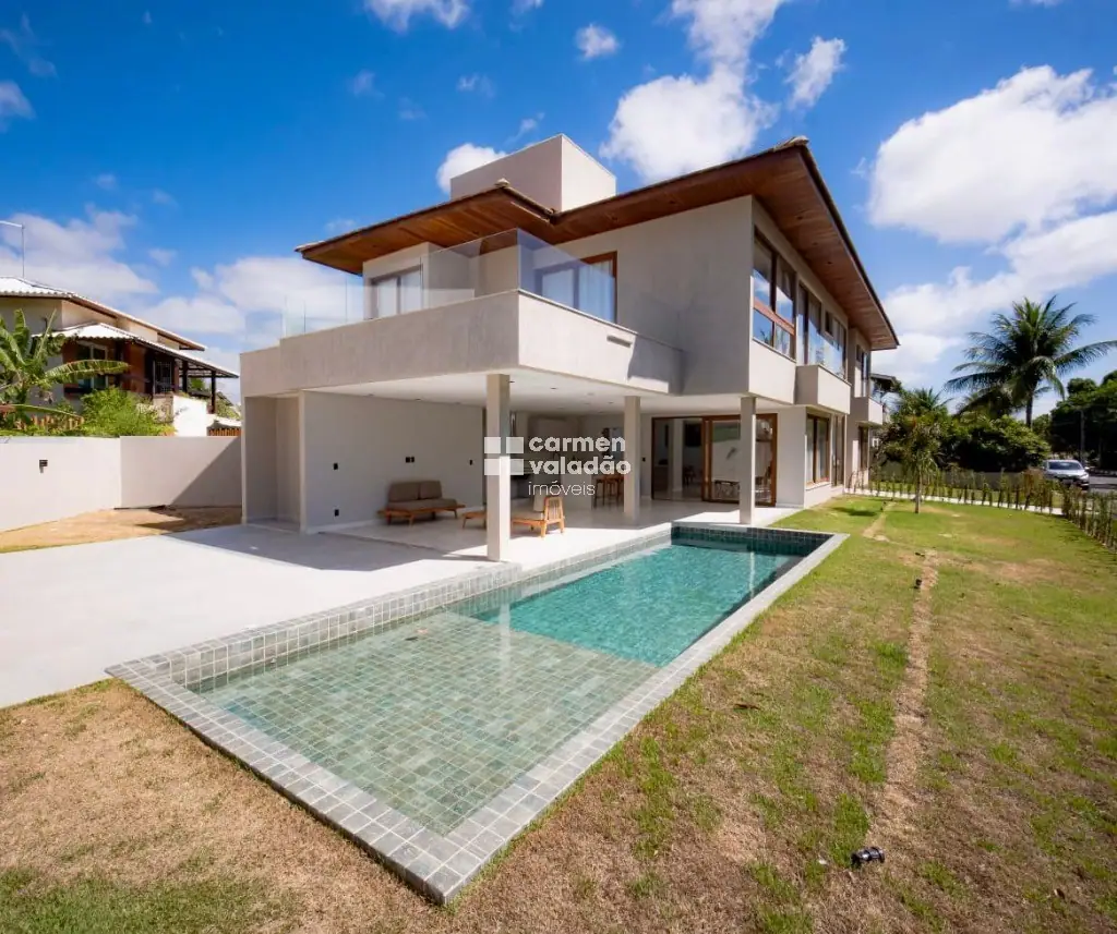 Casa de alto padrão com piscina em Guarajuba, Litoral Norte da Bahia